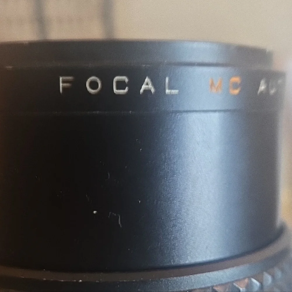 Source Unknown Black Camera Lens with Case
